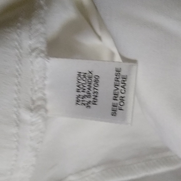 White stretch crop pants,size 14,never worn. - Picture 6 of 6